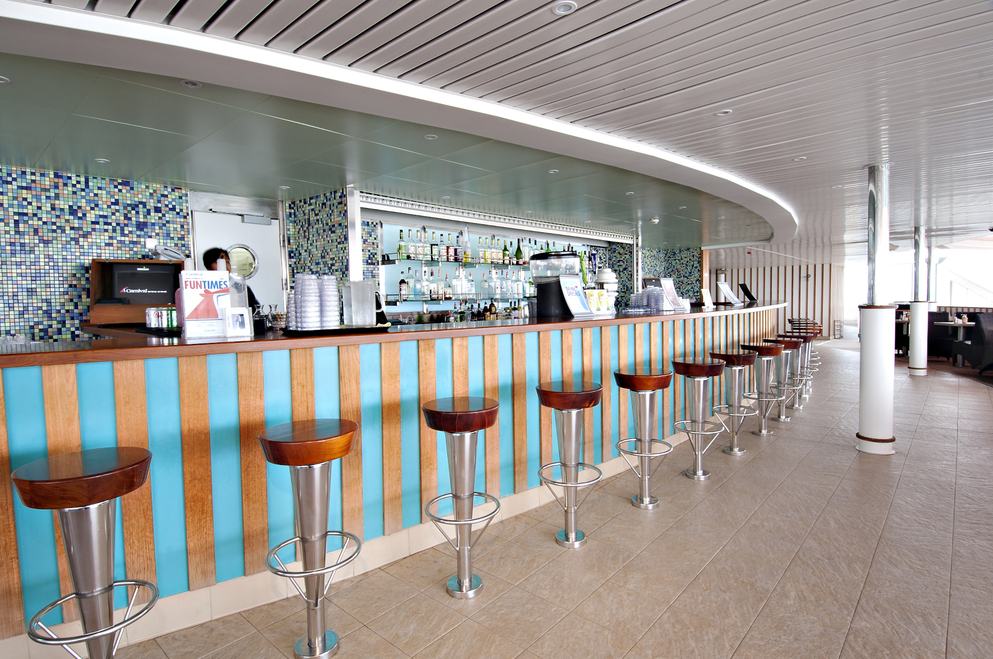 MyCruise Carnival Legend Offentlige-arealer Barer-lounger-atrium7